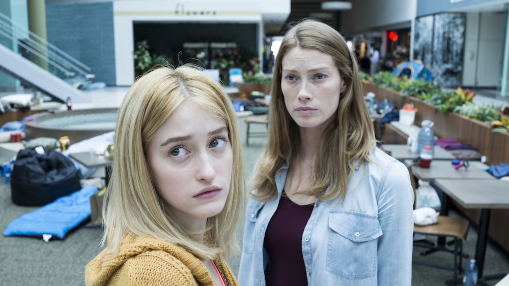 Personagens Eve Copeland e Alex Cunningham da série de streming "The Mist".