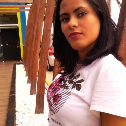 Camila Campos